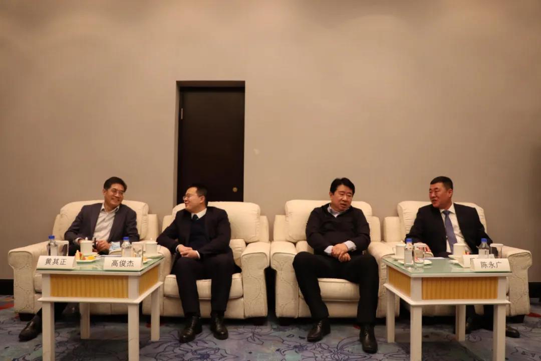 中林實(shí)業(yè)與哈爾濱市林草局、通河縣政府、建行黑龍江分行戰(zhàn)略合作協(xié)議簽約儀式在哈爾濱圓滿舉行(圖2)